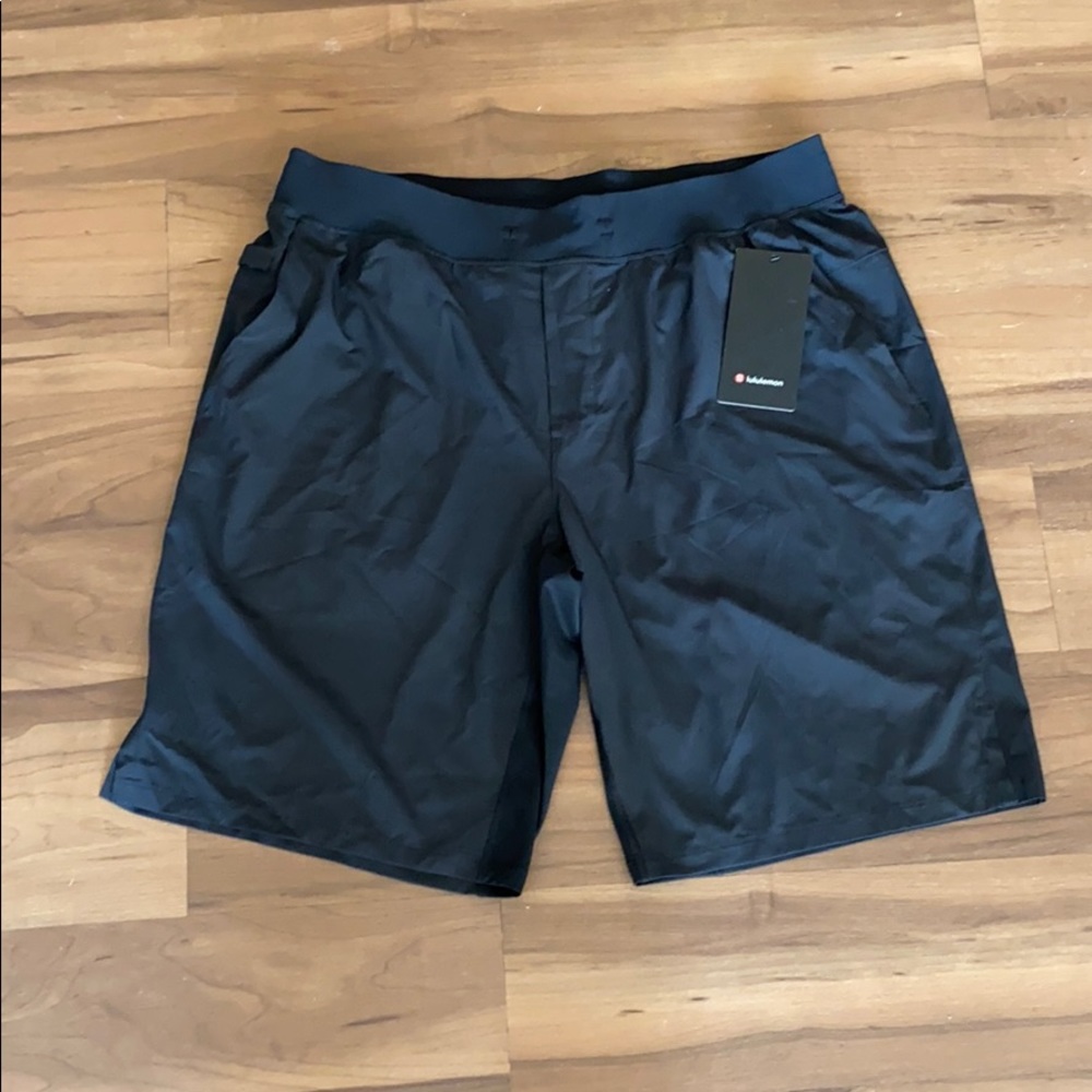 LuluLemon - Mens T.H.E. 11” Linerless Short